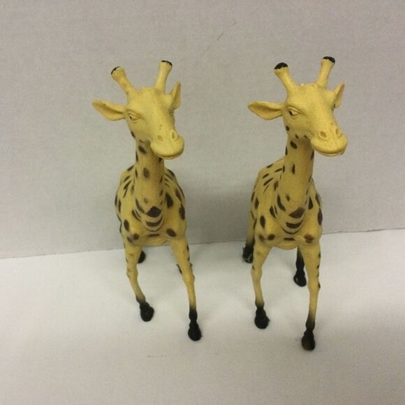Boley Giraffe Figures – Set of 2 Safari Animal Toys – Realistic Jungle Animals - Picture 4 of 10